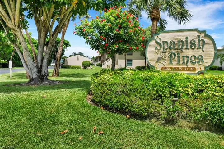 141  Cypress E WAY, Naples, FL 34110