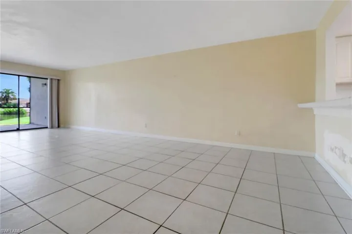 141  Cypress E WAY, Naples, FL 34110