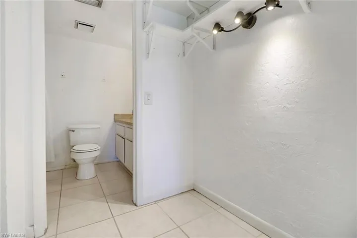 141  Cypress E WAY, Naples, FL 34110