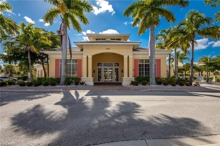 View of club house entrance