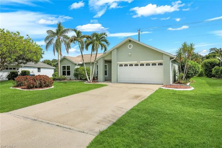 9814 Country Oaks Dr, Fort Myers, Florida 33967