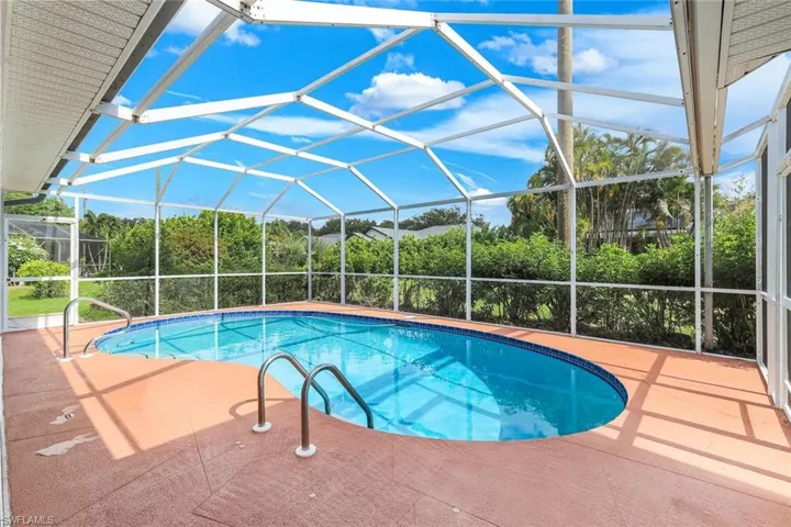 9814 Country Oaks Dr, Fort Myers, Florida 33967
