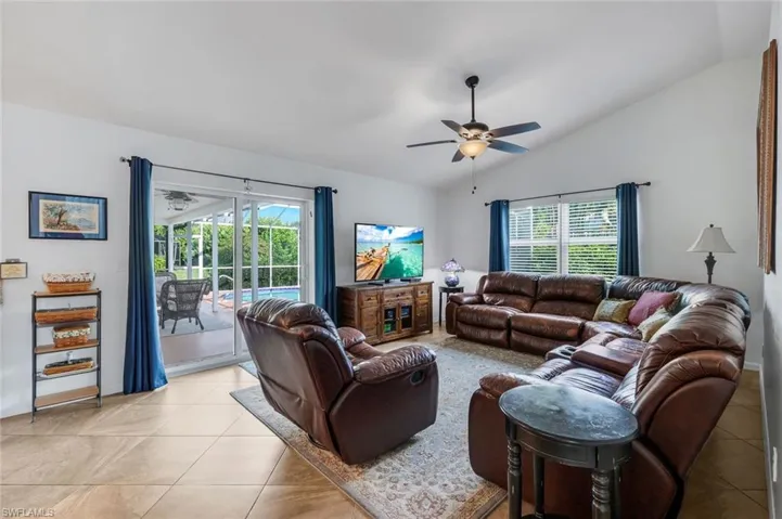 9814 Country Oaks Dr, Fort Myers, Florida 33967