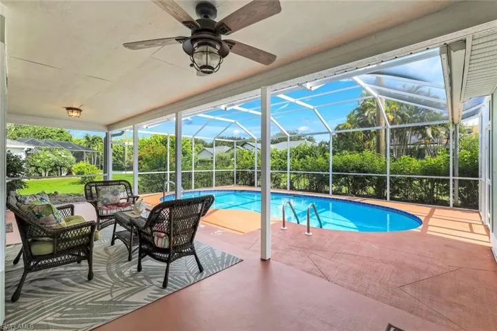 9814 Country Oaks Dr, Fort Myers, Florida 33967