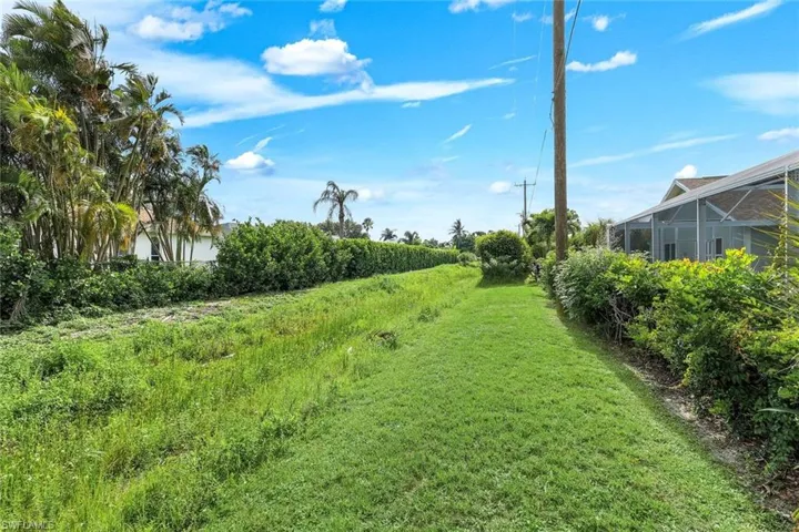 9814 Country Oaks Dr, Fort Myers, Florida 33967