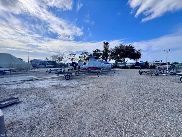 Boat & Trailer Storage Compound