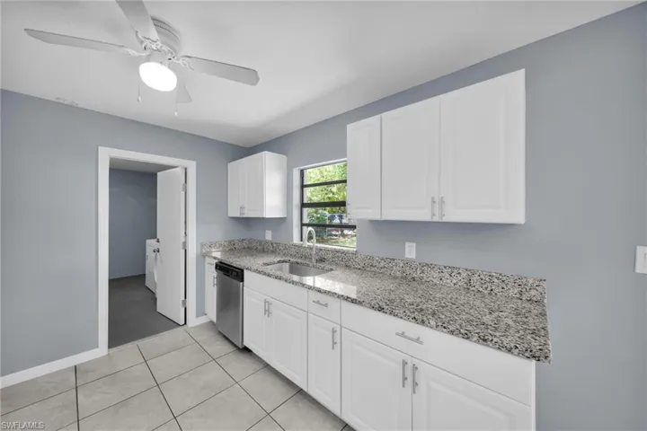 2085 E Tobago  CIR, Fort Myers, FL 33905
