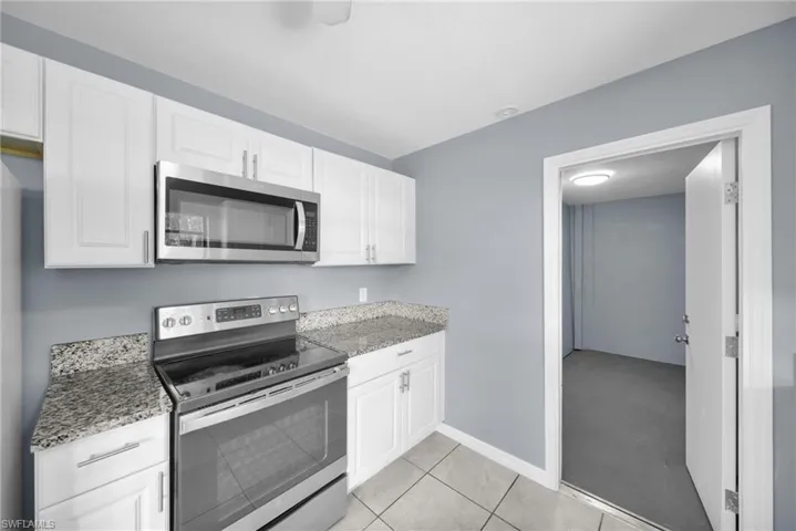 2085 E Tobago  CIR, Fort Myers, FL 33905