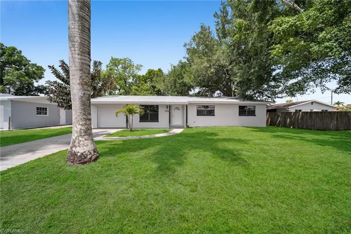 2085 E Tobago  CIR, Fort Myers, FL 33905