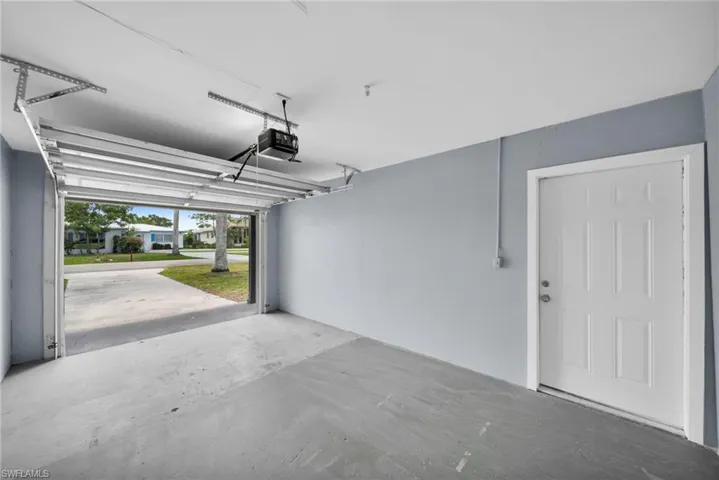 2085 E Tobago  CIR, Fort Myers, FL 33905
