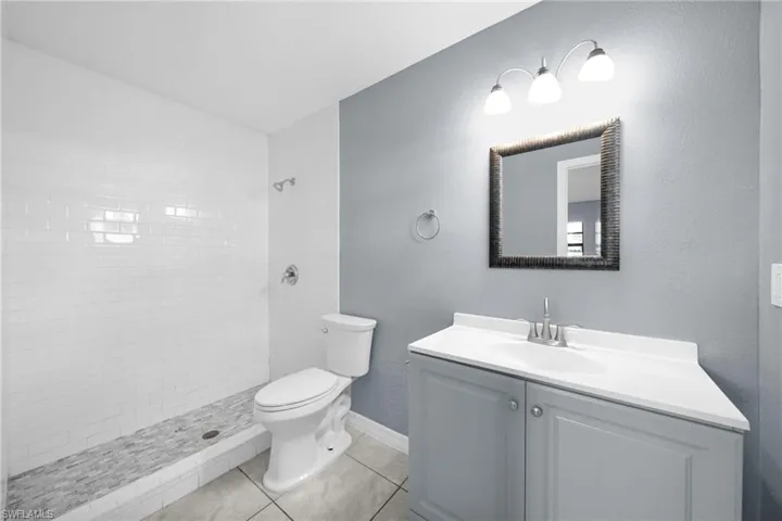 2085 E Tobago  CIR, Fort Myers, FL 33905