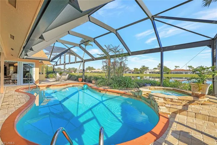Heated pool & spa
