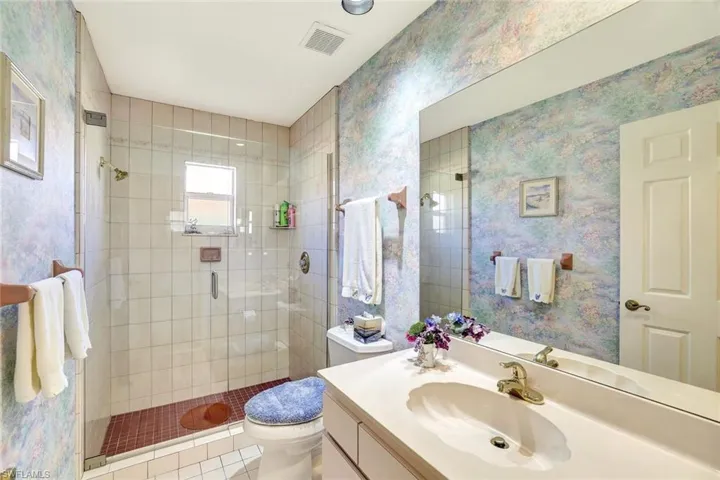 Guest bath 1