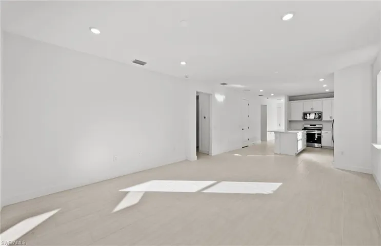 Photos are of similar Contour home. Homes may vary.