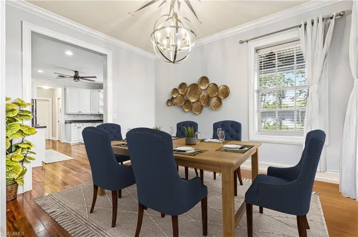 Dining Room (virtually staged)