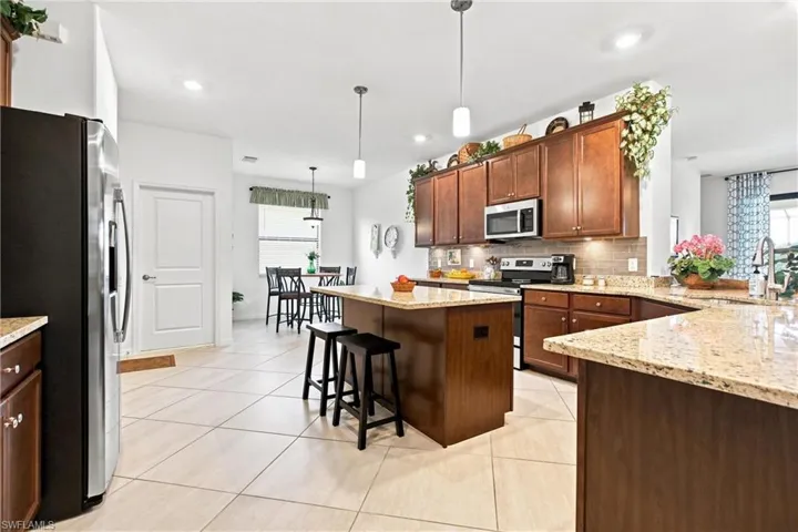 3319 Antilla Ct, Fort Myers, Florida 33905