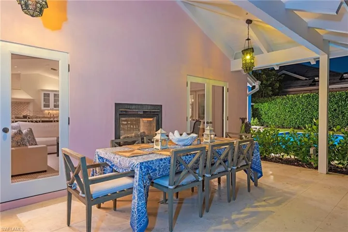4875 Whispering Pine Way, Naples, Florida 34103