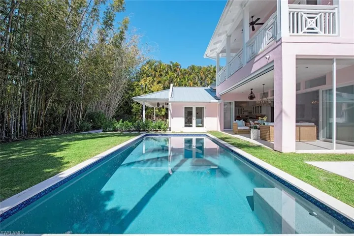 4875 Whispering Pine Way, Naples, Florida 34103