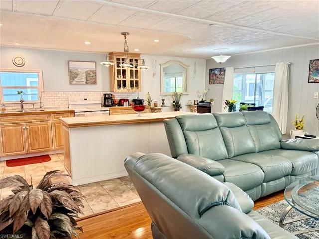 2777 Indianwood Dr, North Fort Myers, Florida 33917