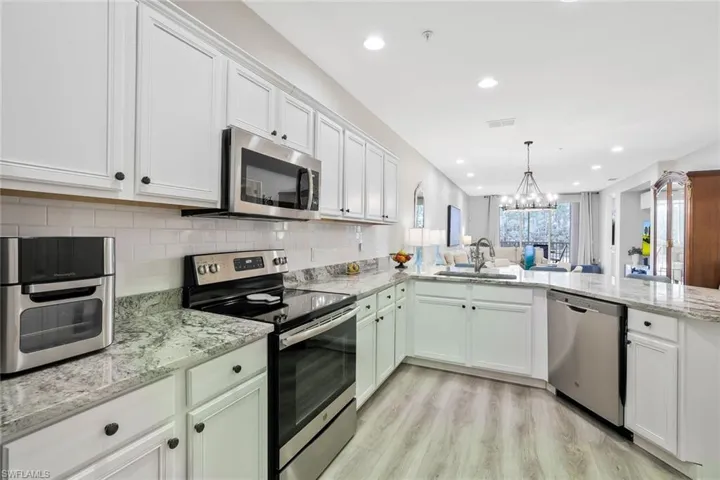 4883  Hampshire  CT, Naples, FL 34112