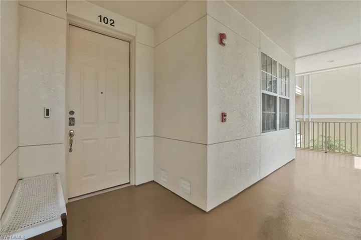 4883  Hampshire  CT, Naples, FL 34112