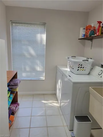 735  High Pines  DR, Naples, FL 34103
