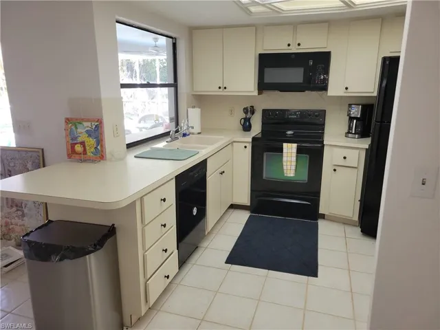 735  High Pines  DR, Naples, FL 34103