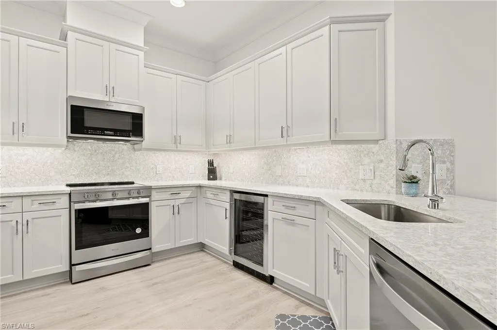 8777 Yucatan CT, Naples, FL 34112,224082600