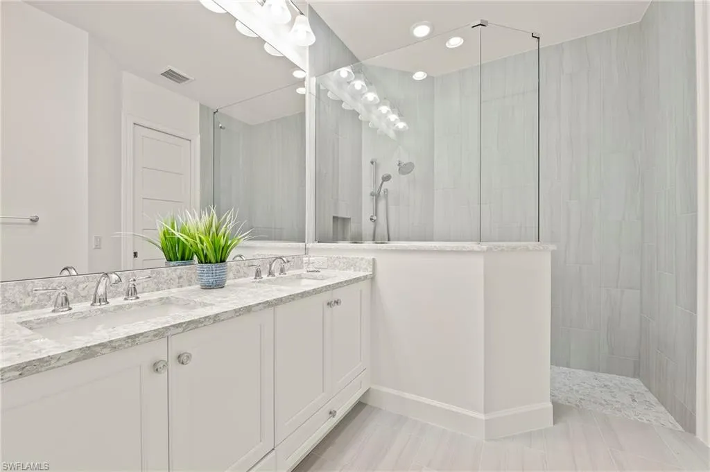 8777 Yucatan CT, Naples, FL 34112,224082600