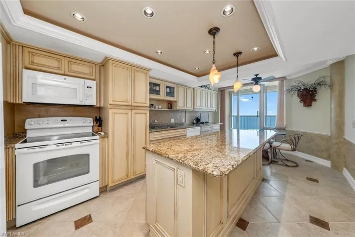 Eat in Kitchen with Sparkling Water View