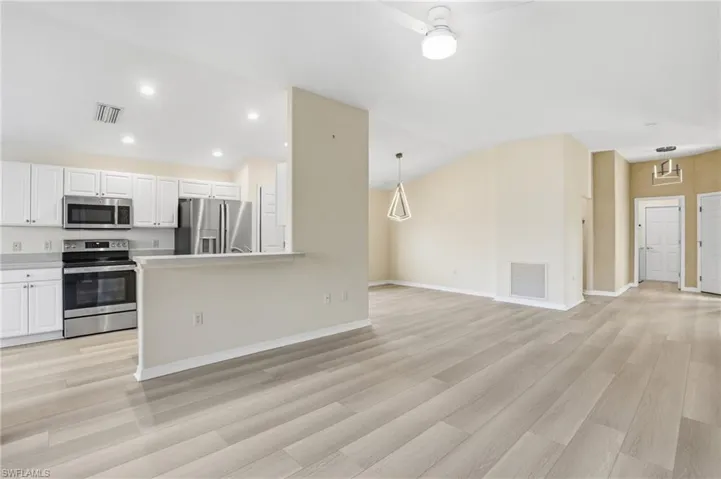 10055  Oakhurst  WAY, Fort Myers, FL 33913