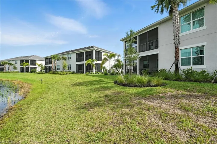 View of grassy yard