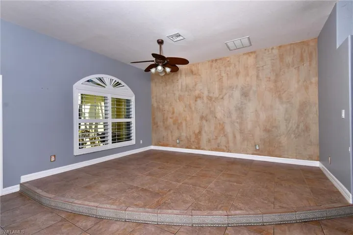 2313 Sw 53rd Ter, Cape Coral, Florida 33914