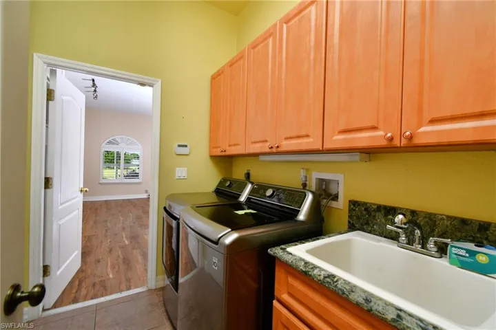 2313 Sw 53rd Ter, Cape Coral, Florida 33914