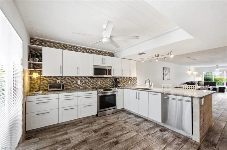 Beautifully updated and open kitchen design.