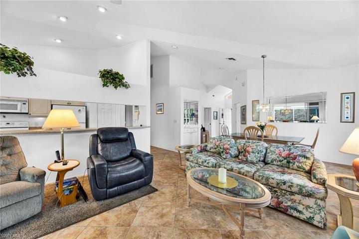 1248  Imperial  DR, Naples, FL 34110