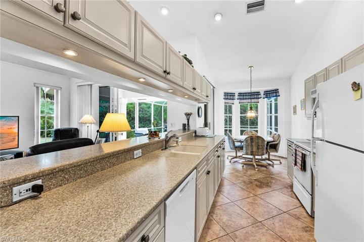 1248  Imperial  DR, Naples, FL 34110
