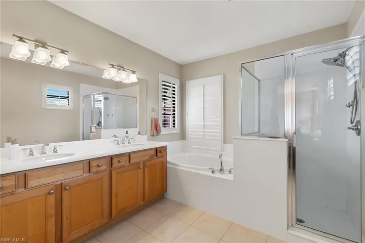 1244  Manado  DR, Naples, FL 34113