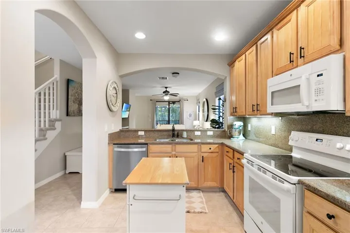 1244  Manado  DR, Naples, FL 34113