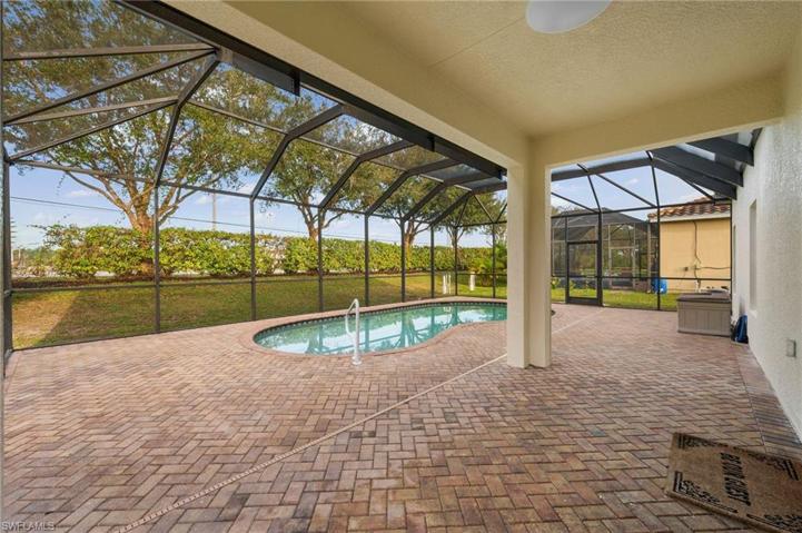 2877  Inlet Cove W LN, NAPLES, FL 34120