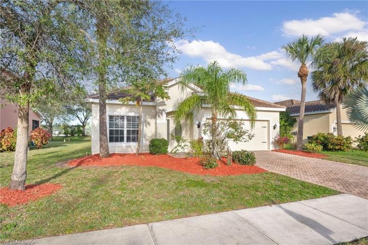 2877  Inlet Cove W LN, NAPLES, FL 34120