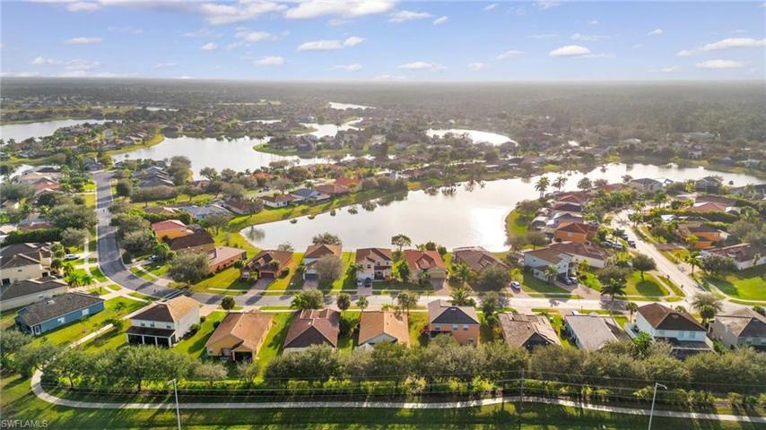 2877  Inlet Cove W LN, NAPLES, FL 34120