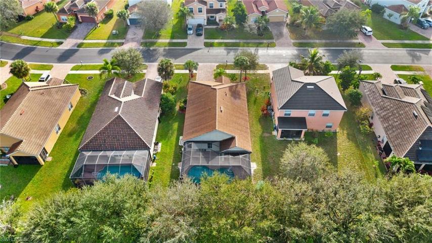 2877  Inlet Cove W LN, NAPLES, FL 34120