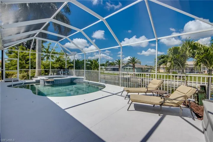 2120 Sw 8th Pl, Cape Coral, Florida 33991