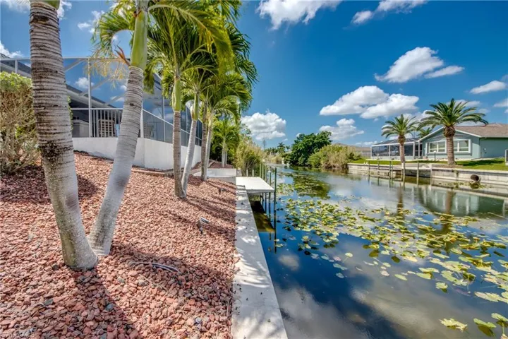 2120 Sw 8th Pl, Cape Coral, Florida 33991