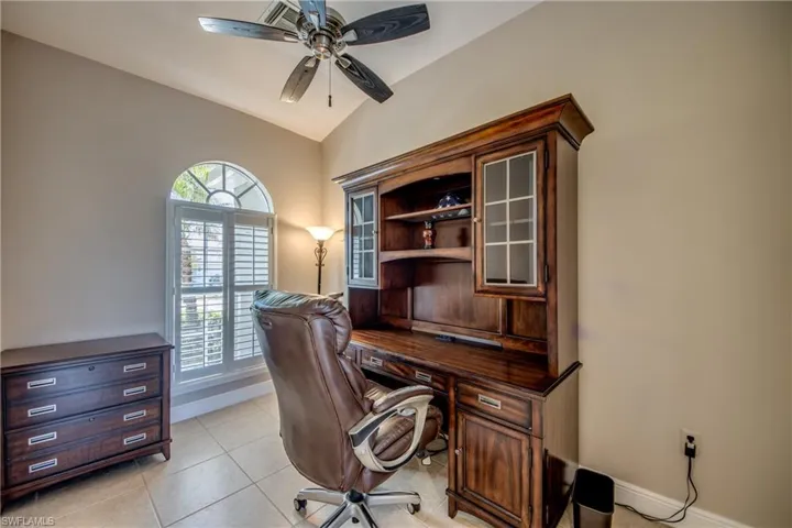 2120 Sw 8th Pl, Cape Coral, Florida 33991