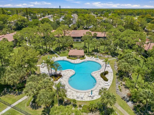 3207  Horse Carriage  WAY, Naples, FL 34105