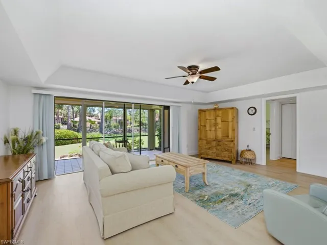 3207  Horse Carriage  WAY, Naples, FL 34105