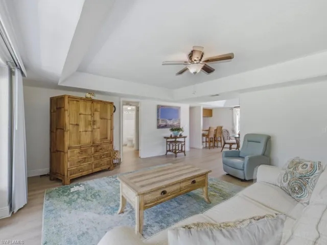 3207  Horse Carriage  WAY, Naples, FL 34105