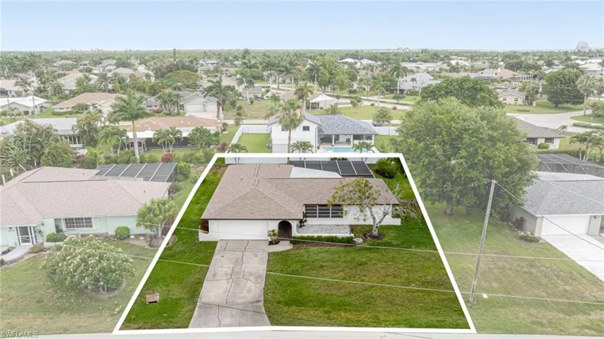 2285 SE 28th  ST, Cape Coral, FL 33904